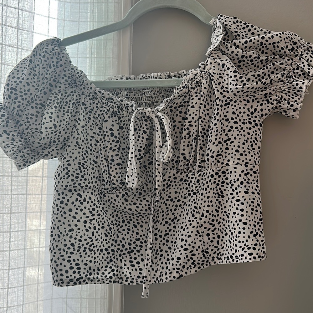 Speckled Black & White Top